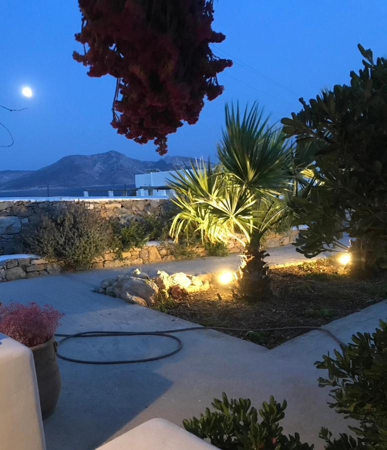 VILLA THEIA - SELENE , appartement de charme pour 4 à 6 personnes prés de la plage et du village de Koufonissi Koufonisia Exterior foto