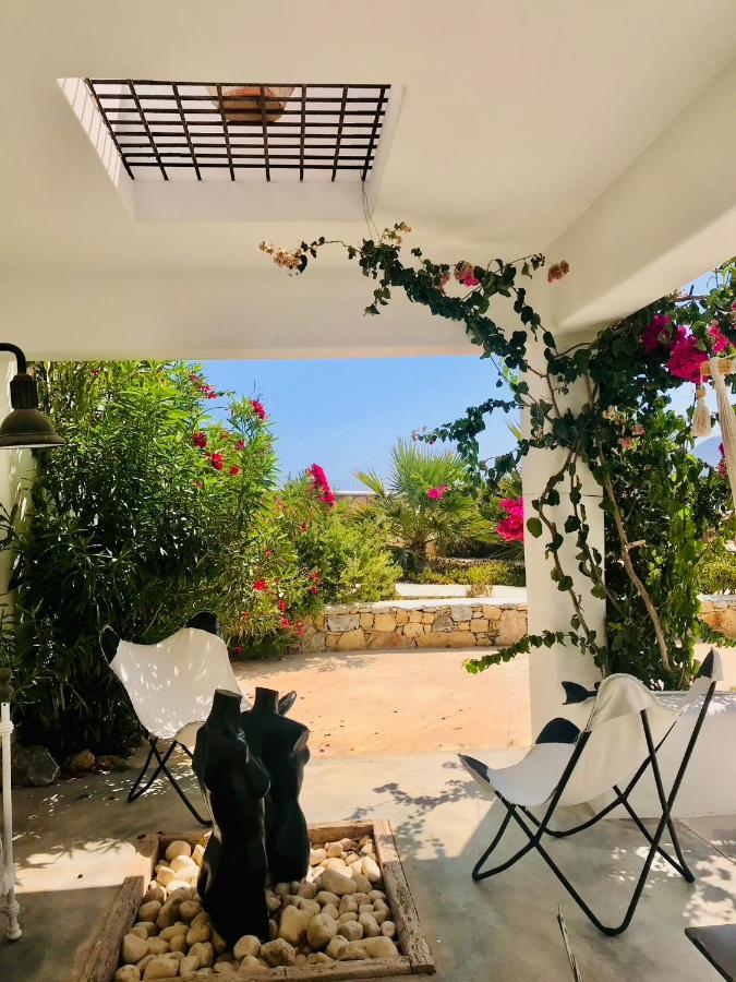 VILLA THEIA - SELENE , appartement de charme pour 4 à 6 personnes prés de la plage et du village de Koufonissi Koufonisia Exterior foto